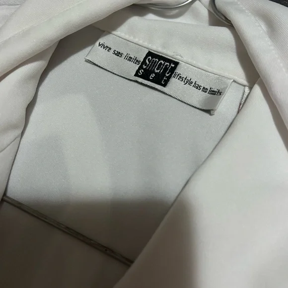 Smart Set Crop Top - Picture 3 of 3